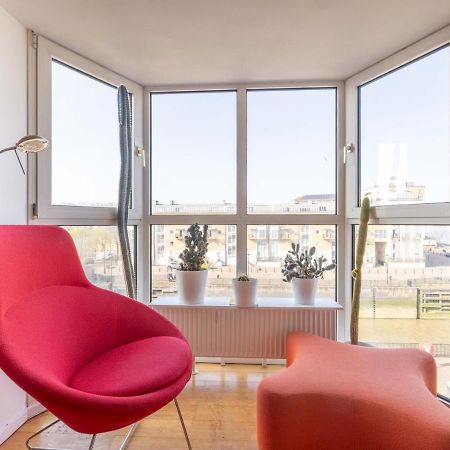 Sunny Maisonette With Views Over Canary Wharf, 伦敦 外观 照片