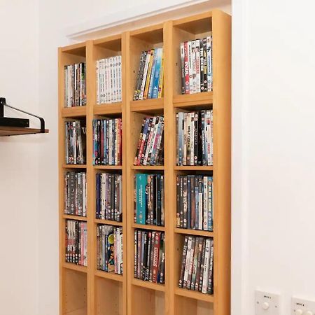Sunny Maisonette With Views Over Canary Wharf, 伦敦 外观 照片