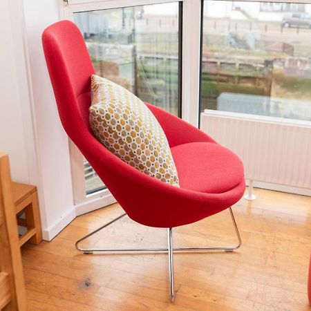 Sunny Maisonette With Views Over Canary Wharf, 伦敦 外观 照片