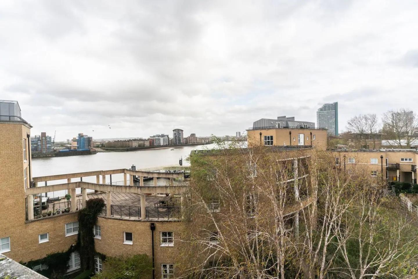 Sunny Maisonette With Views Over Canary Wharf, 伦敦 外观 照片