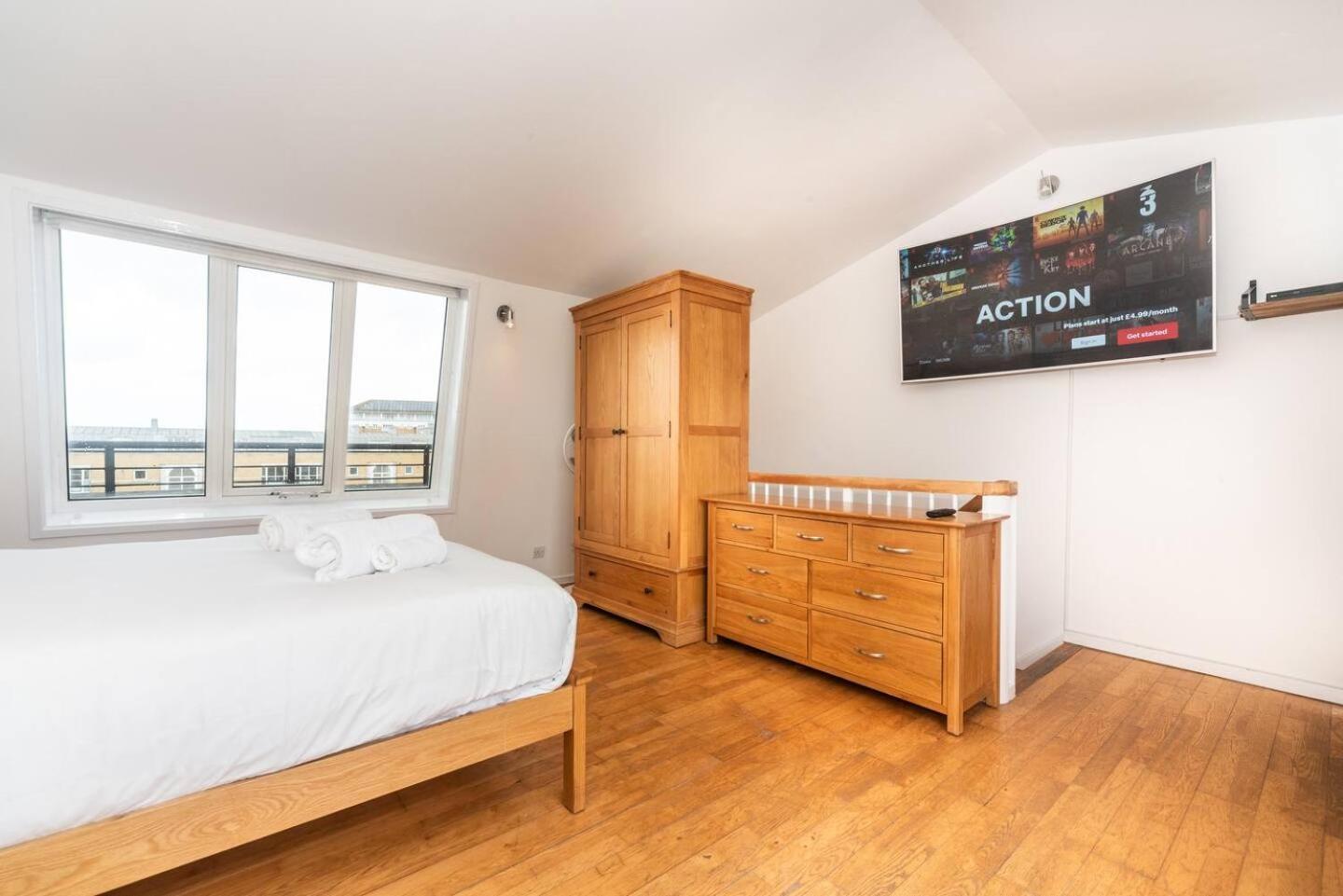 Sunny Maisonette With Views Over Canary Wharf, 伦敦 外观 照片