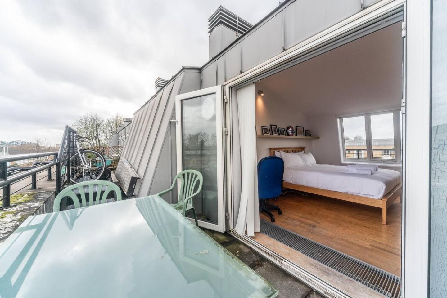Sunny Maisonette With Views Over Canary Wharf, 伦敦 外观 照片