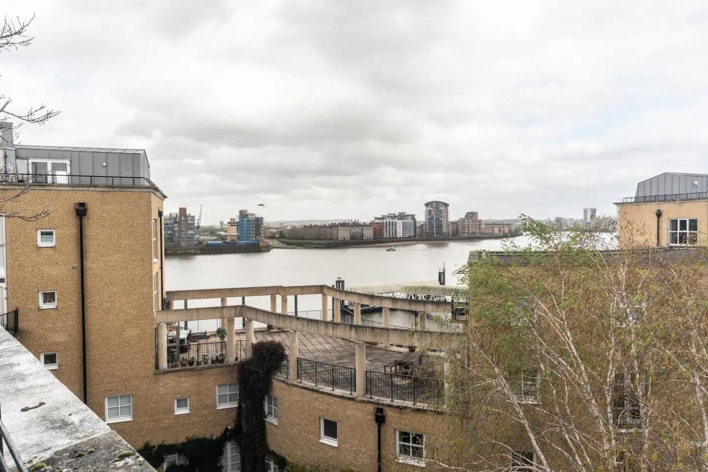 Sunny Maisonette With Views Over Canary Wharf, 伦敦 外观 照片