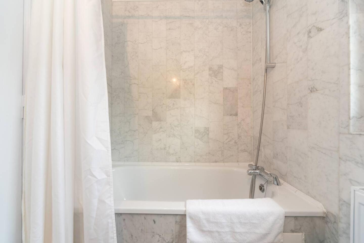 Sunny Maisonette With Views Over Canary Wharf, 伦敦 外观 照片