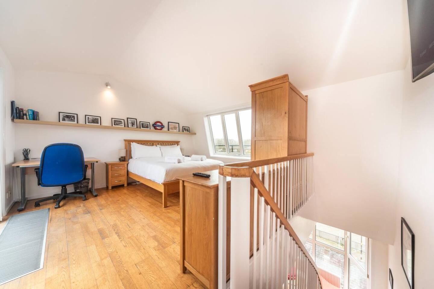 Sunny Maisonette With Views Over Canary Wharf, 伦敦 外观 照片
